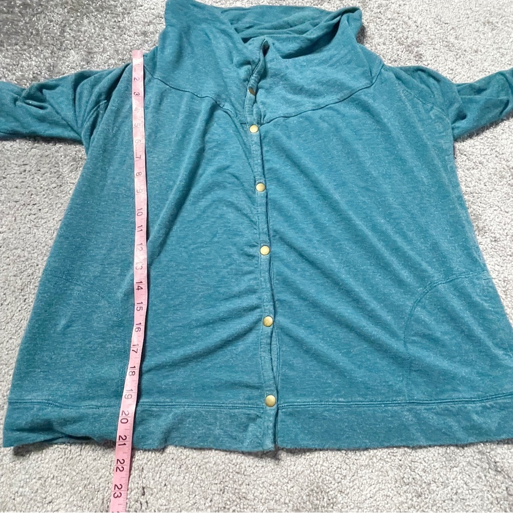 Lucky Lotus Teal Drapey Snap Front Button Viscose Cardigan Sweater Size Medium - Picture 3 of 6